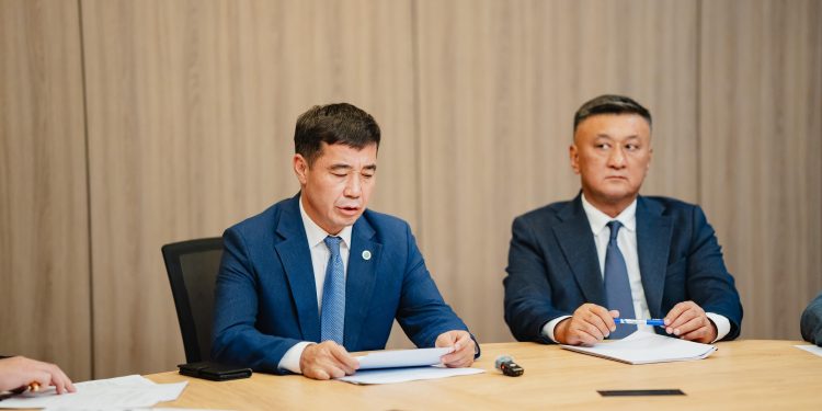 Түркістанда облыстық сайлау комиссиясының отырысы өтті: Мәслихат депутаттарының кезектен тыс сайлауына дайындық басталды